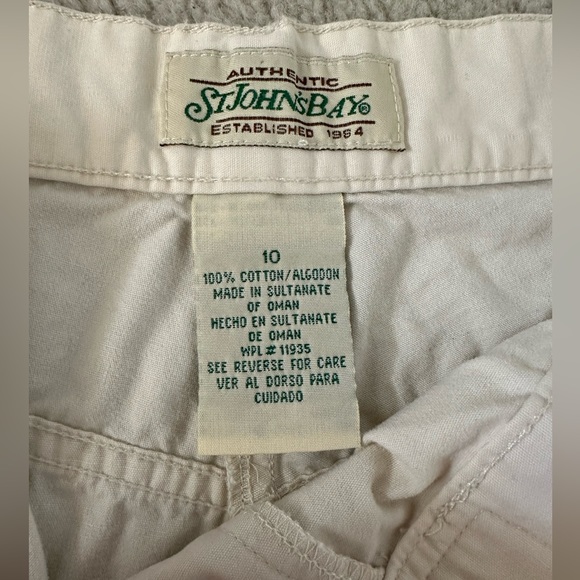 ST. JOHN’s BAY Shorts - Picture 3 of 4